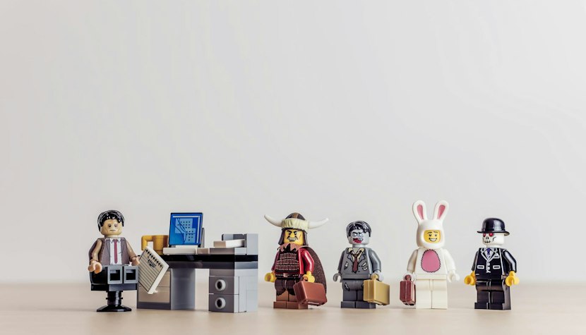 Bunăstarea copiilor și siguranța acestora pe internet sunt elemenete prioritare pe care cele două companii le-au combinat în conceperea noii experiențe virtuale. Jucării LEGO.