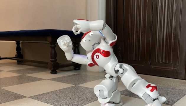 robot, salonul euroinvent de la iasi
