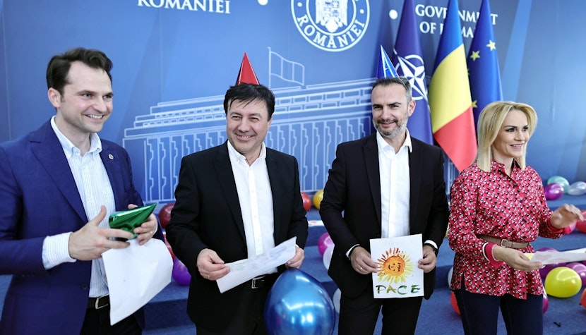 Miniştrii Gabriela Firea, Florin Spătaru şi Sebastian Burduja
