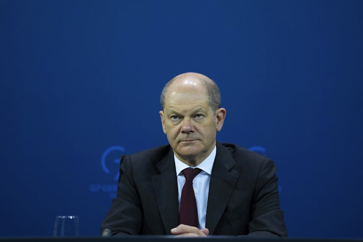 OLAF SCHOLZ