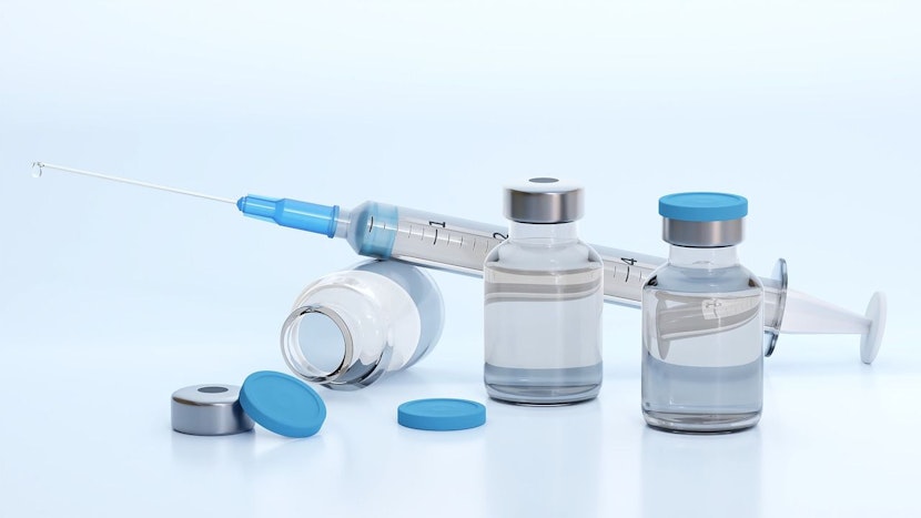 vaccinuri si seringa