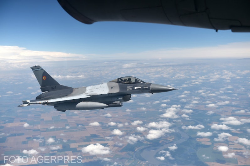 F-16