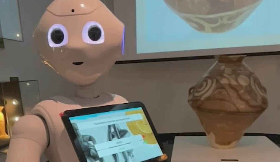 Pepper este primul robot prezent într-un muzeu din România