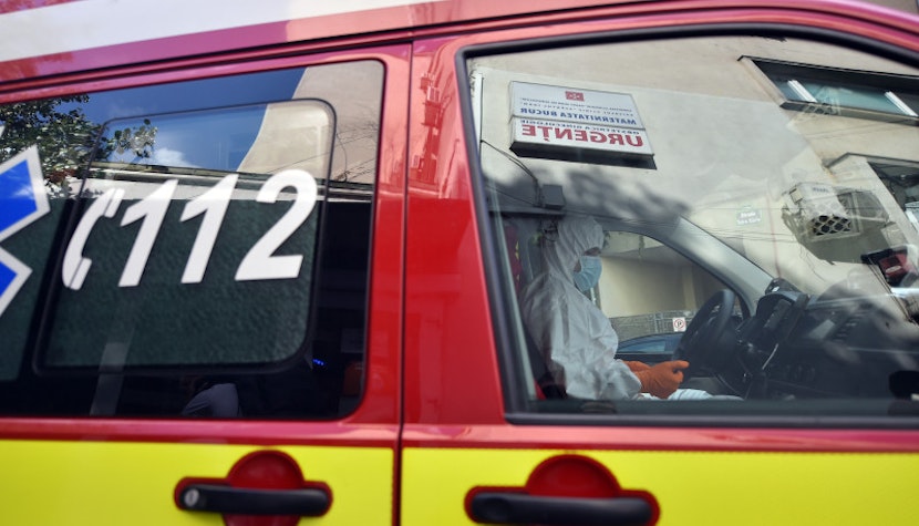 Copiii încep să consume droguri de la vârsta de 10 ani ambulanta
