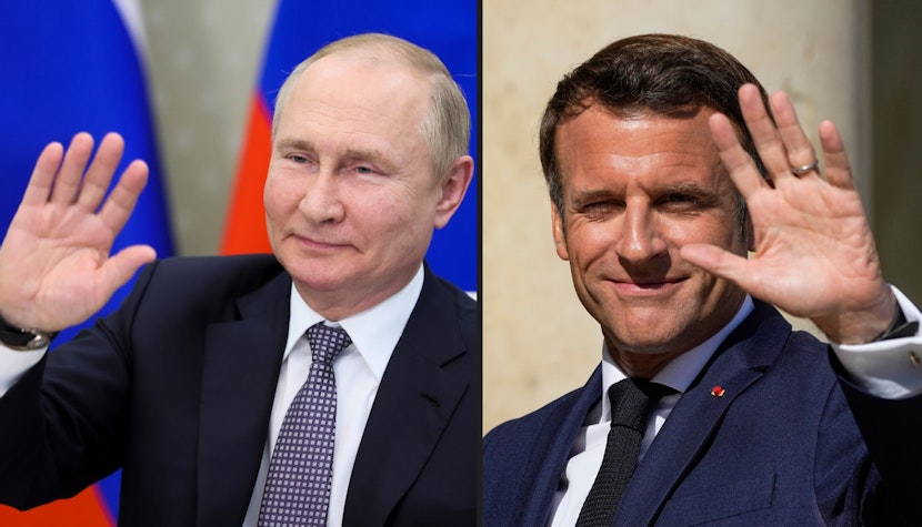 Vladimir Putin și Emmanuel Macron 