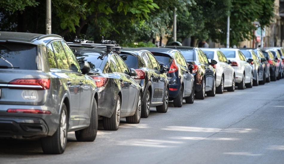 Mașini parcate, București 