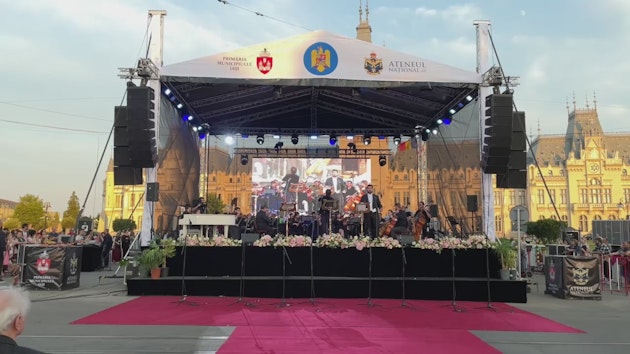 Pe scenă a urcat și maestrul Eugen Doga.