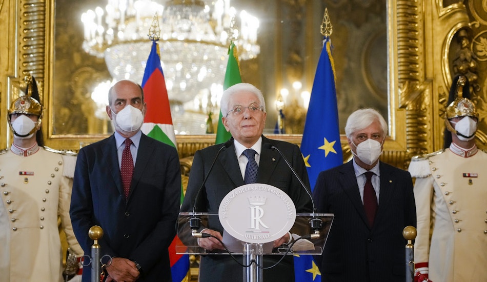 Președintele Italiei Mattarella dizolvă Parlamentul