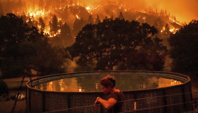 Incendiul s-a extins la peste 207 km pătrați, la doar două zile după ce a izbucnit