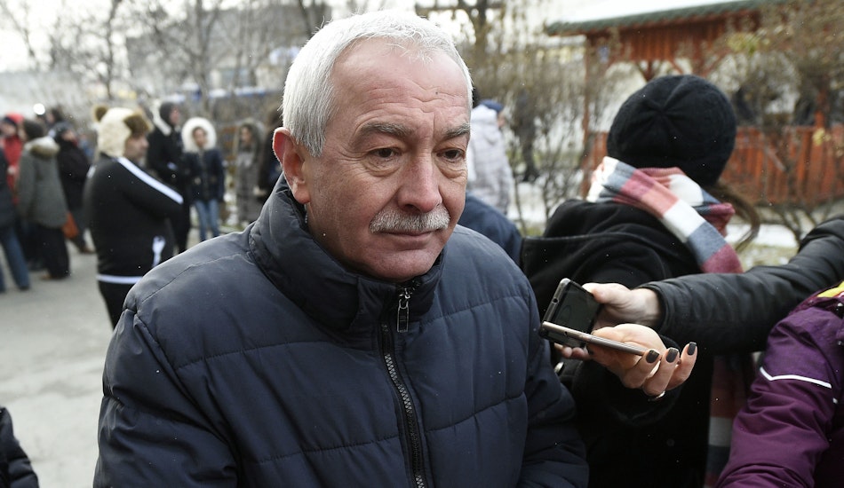 Teodor Mărieş, preşedintele Asociaţiei "21 decembrie", în timpul unui interviu