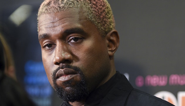 Kanye West acuză Adidas