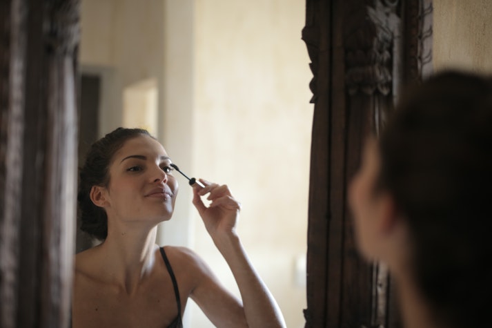 Produsele de beauty promovate de vedete au strâns zeci de milioane  de vizualizări