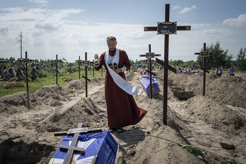preot gropi comune ucraina