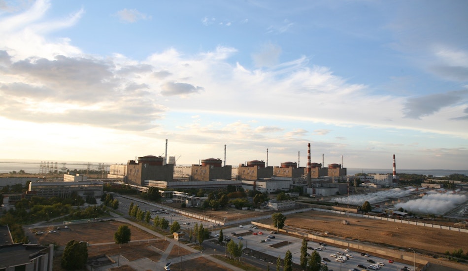 Unul dintre reactoarele centralei nucleare de la Zaporojie, oprit din cauza bombardamentelor