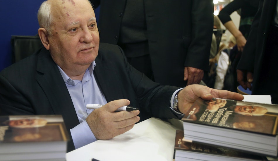 Localnicii își aduc aminte cu drag de elevul Gorbaciov