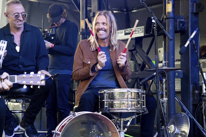 Bateristul Taylor Hawkins a murit la 50 de ani, în timpul unui turneu Foo Fighters în America de Sud.