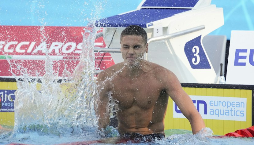 David Popovici, dublu campion modial și european la natație David Popovici