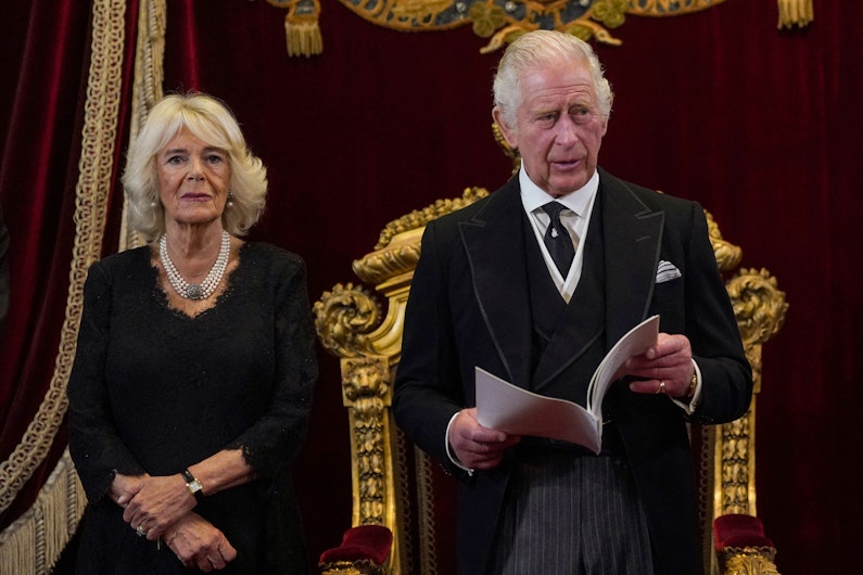 Regele Charles al III-lea al Marii Britanii alături de Camilla, Regina consort