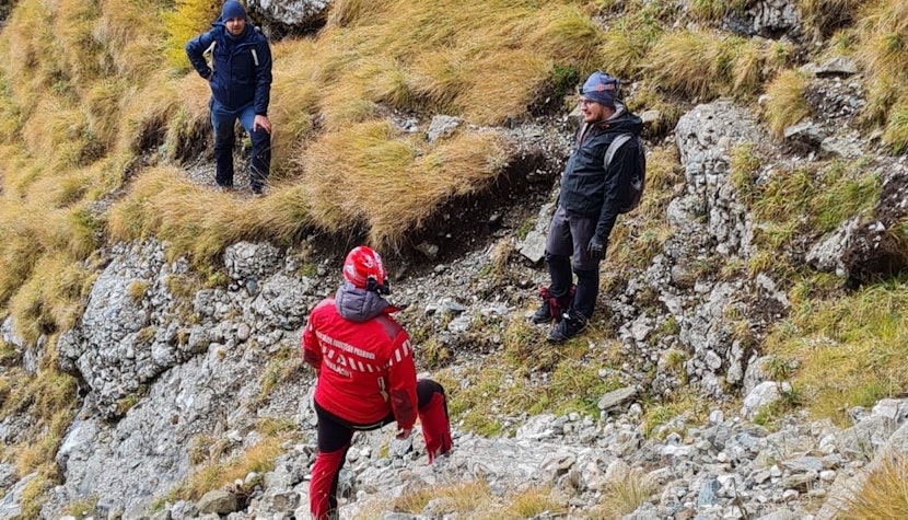 Echipa urmează să înceapă manevrele de extragere. salvamont busteni