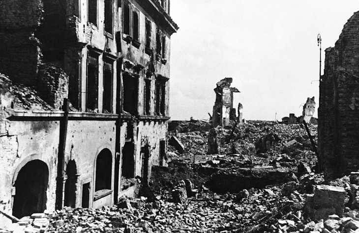 Clădirea Consulatului American din Varșovia, distrusă în 1945.
