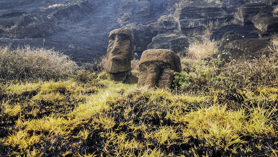Sculpturile sacre din Insula Paștelui, afectate de incendiu