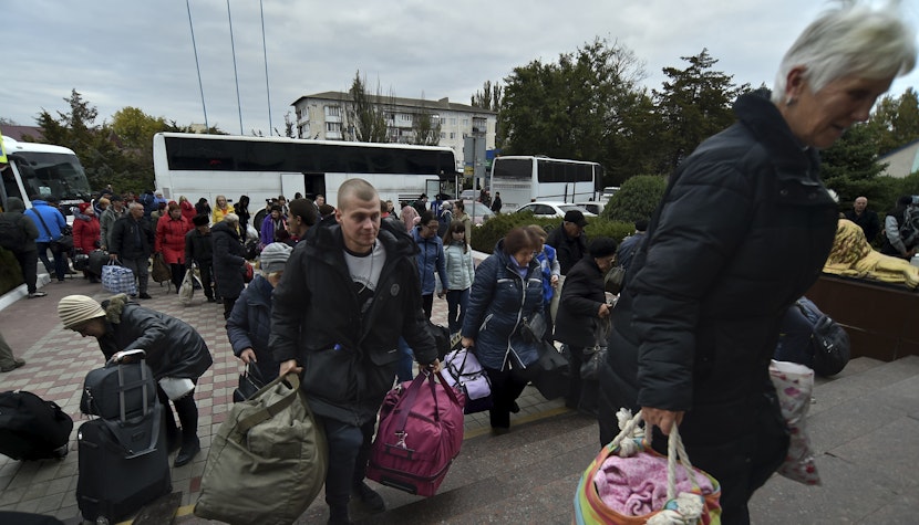Civilii din Herson, somați de autoritățile proruse să părăsească imediat orașul