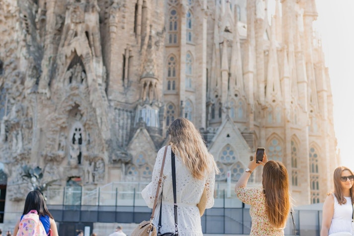Barcelona este copleșită de numărul vizitatorilor.