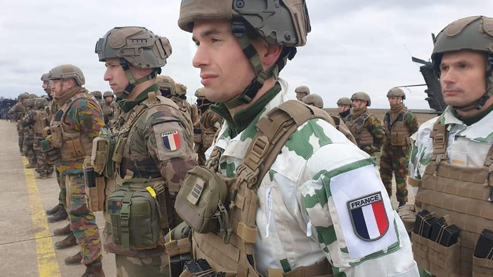 Primul convoi cu tehnică militară franceză ajunge duminică în România