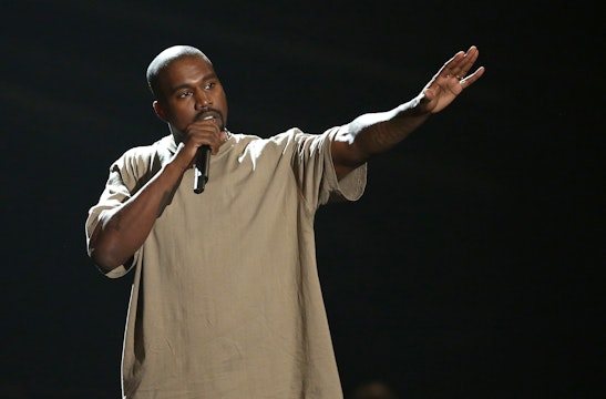Brandul Adidas este presat să renunțe la parteneriatul cu Kanye West, în urma comentarilor antisemite ale rapperului