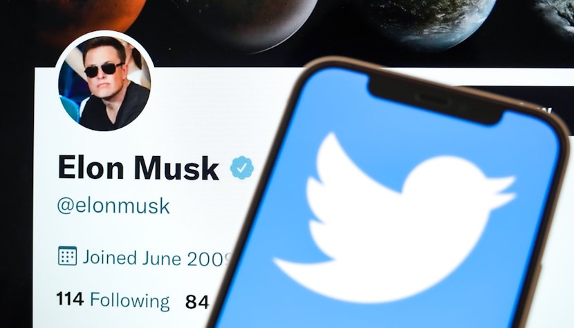 Twitter a lansat abonamentul de 7,99 de dolari pe lună, pentru utilizatorii care vor bifa albastră elon musk