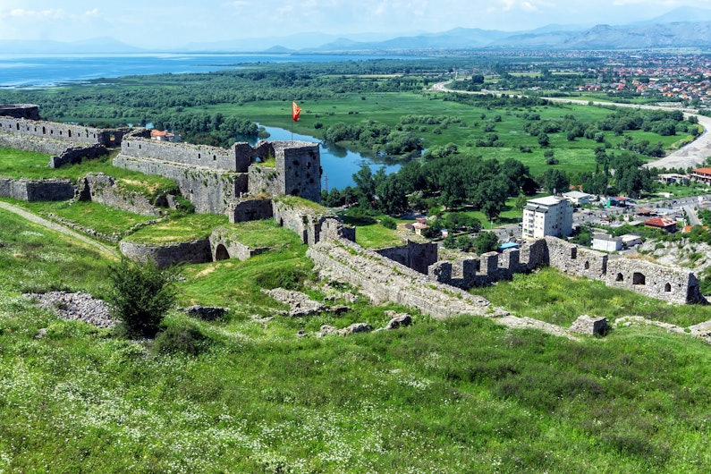 Castelul Rozafa Topul destinațiilor de călătorie mai puțin cunoscute. Vizitați-le ...