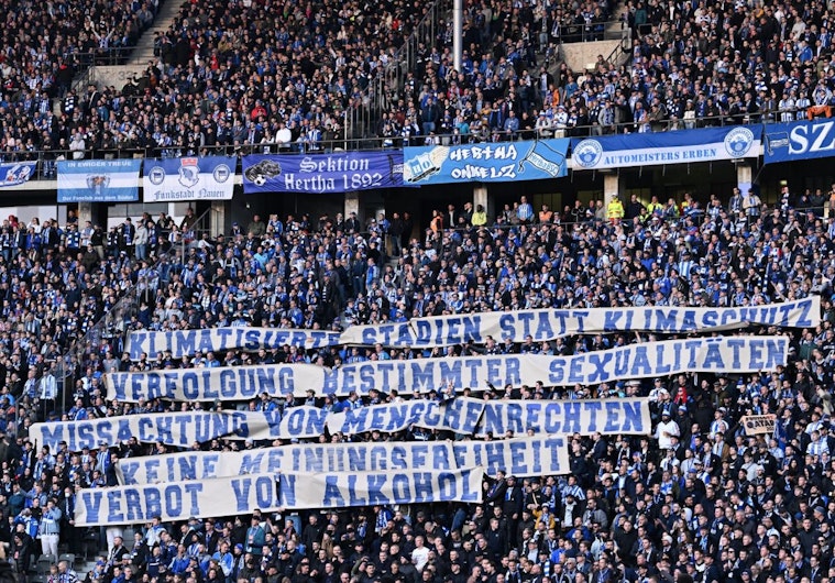„Stadioane cu aer condiționat în loc de protecție climatică, persecutarea anumitor sexualități, nerespectarea drepturilor omului, lipsa libertății de exprimare, interzicerea alcoolului”