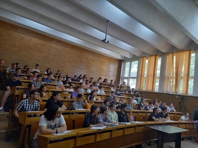 studenți politehnica