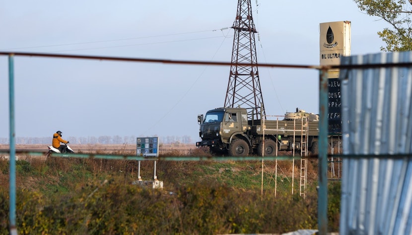 Ţările din G7 au convenit vineri să plafoneze preţul petrolului rusesc la 60 de dolari pe baril baril petrol
