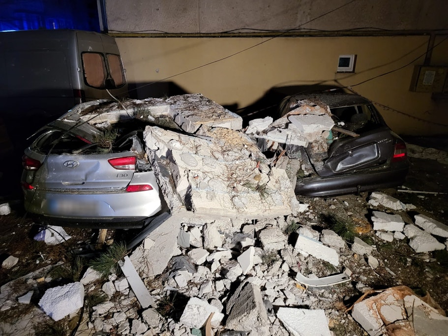 Explozie puternică, la un bloc din Suceava
