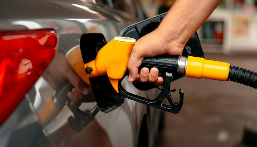 Carburanții se ieftinesc