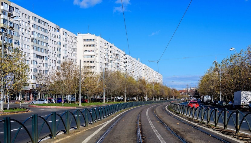 Oamenii din UE cheltuiesc 20% din venitul lor disponibil pe locuințe. locuinte