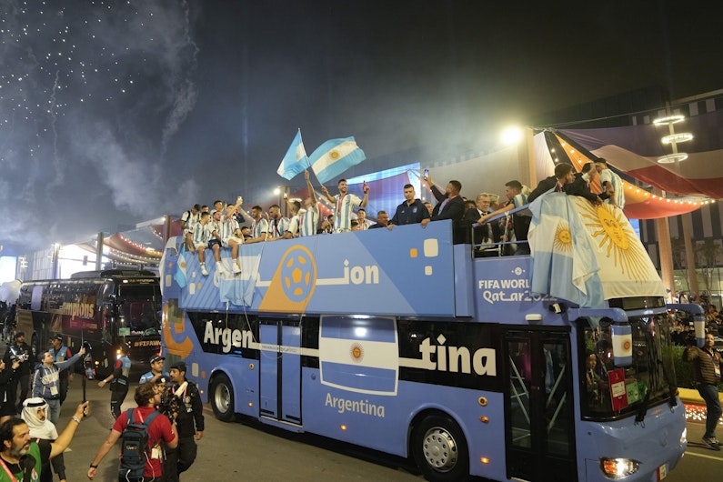 messi autocar argentina qatar