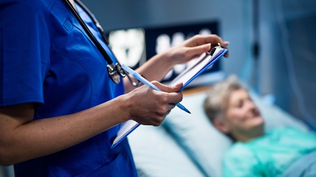 medic spital pacient