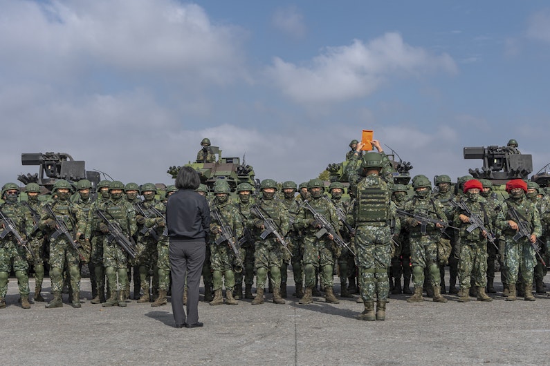 Soldați taiwanezi la baza militară Chiayi