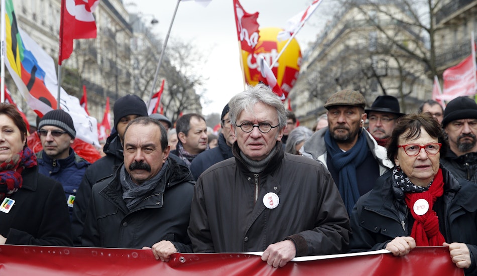 Sindicaliști francezi la un protest