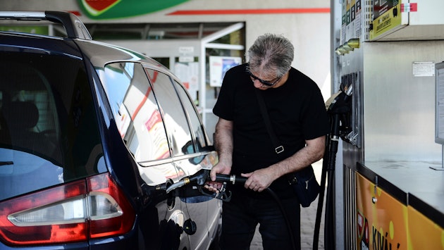 carburanti statie benzina