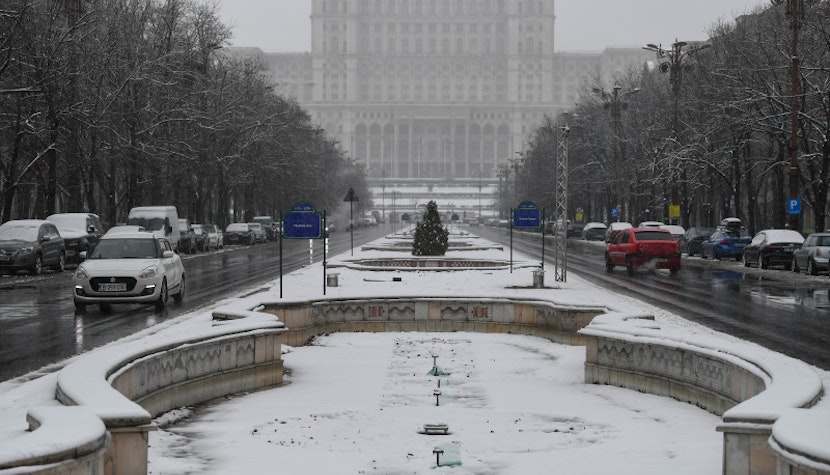 Senatul şi Camera Deputaţilor încep, miercuri, prima sesiune parlamentară ordinară a acestui an. agerpres_palatul parlamentului