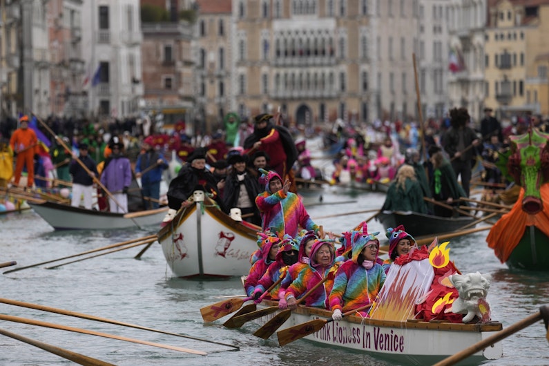 ap-gondole venetia carnaval