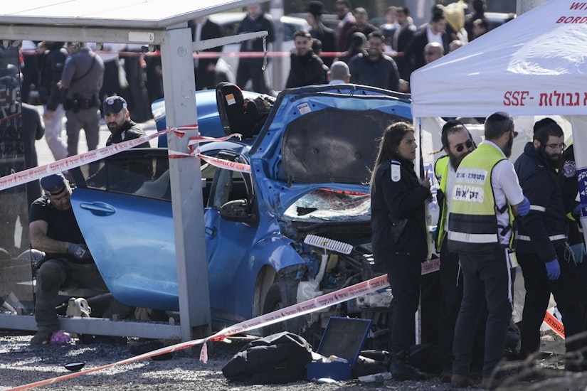 Poliția israeliană la locul atentatului