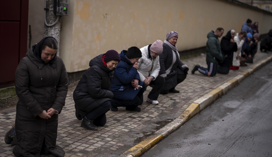 razboi ucraina oameni in genunchi