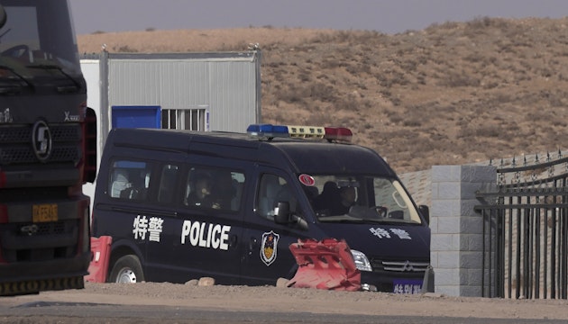 Poliție chineză în drum spre Qingtongxia