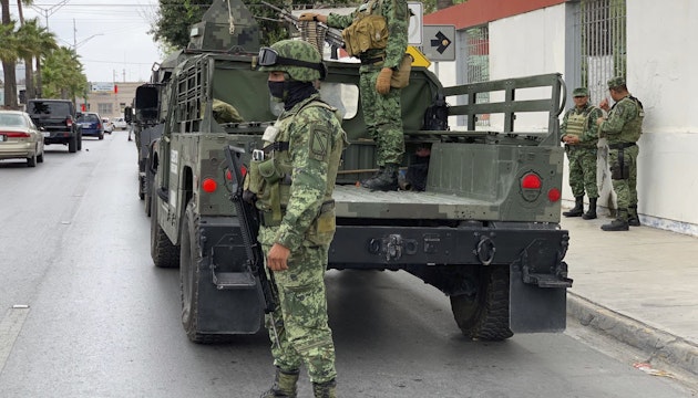 Militari mexicani într-o misiune de căutare a celor patru cetățeni americani răpiți Matamoros