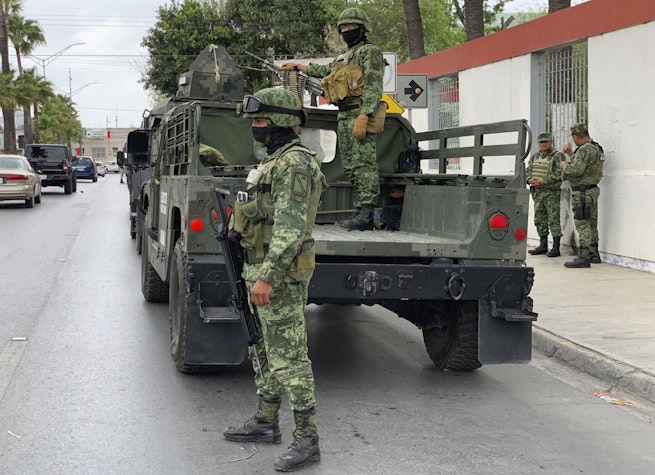 Militari mexicani într-o misiune de căutare a celor patru cetățeni americani răpiți Matamoros