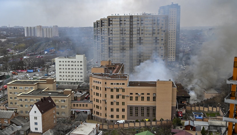 Clădirea FSB din Rostov-on-Don, cuprinsă de flăcări